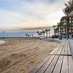 Sunrise Horizon Apartment *